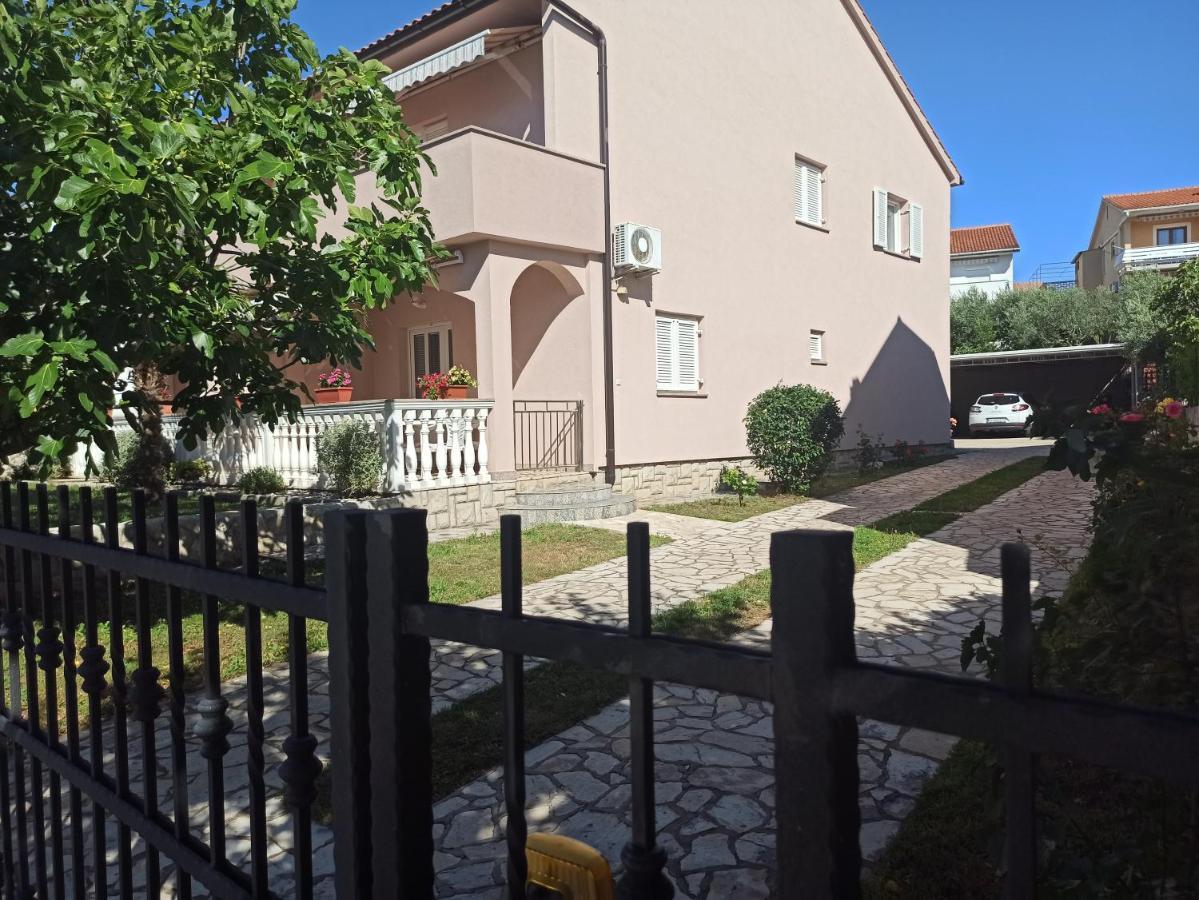 Apartmani Vesna Krk Town Zewnętrze zdjęcie